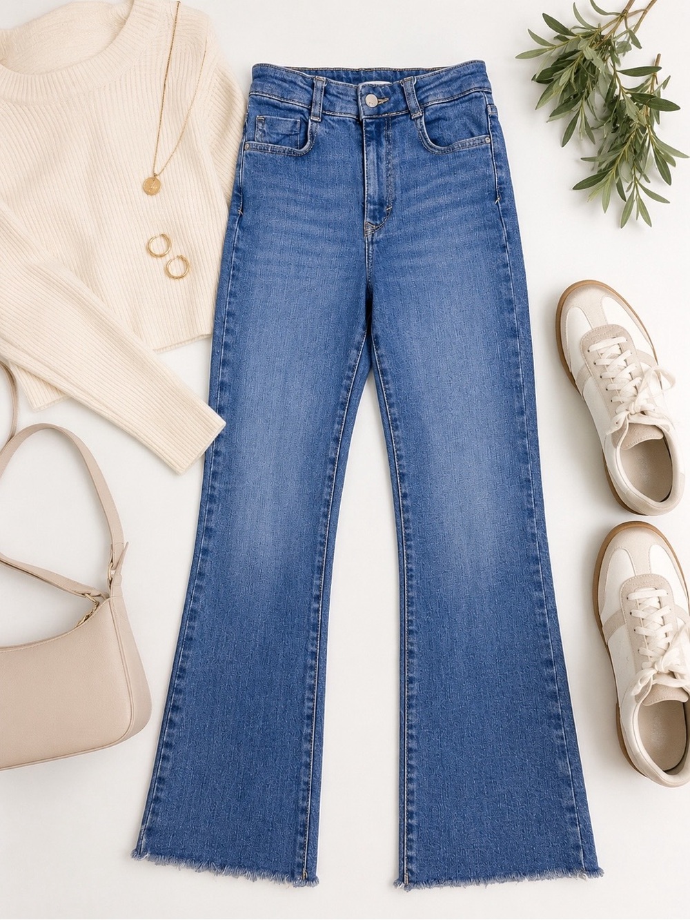 Zara ZW High Rise Slim Flare Jeans Medium Wash Raw Hem Size 2